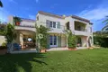 villa de 5 chambres 240 m² France, France