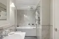 2 bedroom apartment 108 m² in London, United Kingdom