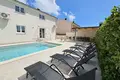 Villa de 4 dormitorios 260 m² Pola, Croacia