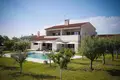Villa de tres dormitorios 400 m² Roviño, Croacia
