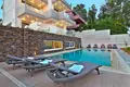 Villa 9 bedrooms 770 m² Municipality of Saronikos, Greece