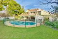 5 bedroom house 475 m² Dos Hermanas, Spain