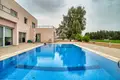 4-Schlafzimmer-Villa 300 m² Geroskipou, Zypern