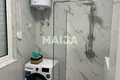Дом  Камза, Албания