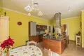 7 bedroom house 714 m² Dos Hermanas, Spain