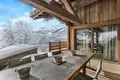 Chalet 6 bedrooms  in Les Allues, France