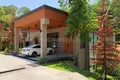 Villa de tres dormitorios 400 m² Si Sunthon, Tailandia