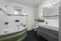 3 bedroom apartment 121 m² Warsaw, Poland
