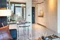 Complejo residencial High-rise residence with a park, a swimming pool and a tennis court close to metro stations, in the popular area of Sisli, Istanbul, Turkey