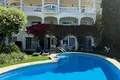 Haus 10 Schlafzimmer 560 m² Dos Hermanas, Spanien