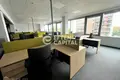 Propiedad comercial 19 habitaciones 2 168 m² en Riga, Letonia