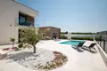 Dom 8 pokojów 396 m² Opcina Vrsi, Chorwacja