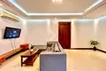 Piso independiente 2 habitaciones 130 m² en Sangkat Phsar Daeum Thkov, Camboya