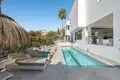 Villa de 4 dormitorios 420 m² Marbella, Španjolska