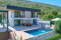 Casa 9 habitaciones 172 m² Kovaci, Montenegro