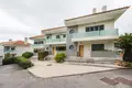 Wohnkomplex Moradia T3 Renovada em Condomínio com Piscina – Monte Estoril