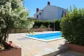 Villa 660 m² Opcina Dezanovac, Kroatien