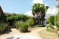 4 bedroom house 614 m² Dos Hermanas, Spain