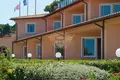 Propiedad comercial 2 000 m² en Grosseto, Italia