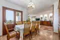 Haus 5 Schlafzimmer 304 m² Dos Hermanas, Spanien