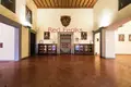 Propiedad comercial 2 200 m² en Florencia, Italia