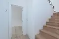 4 bedroom house 230 m² Dos Hermanas, Spain