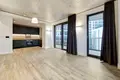 3 bedroom apartment 124 m² in London, United Kingdom
