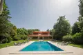 Вилла 3 спальни 400 м² Подгорица, Черногория