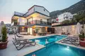 4 bedroom Villa 300 m² Kaş, Turkey
