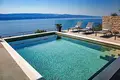 4 bedroom house 375 m² Grad Omis, Croatia
