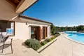 Villa de 4 dormitorios 398 m² Pola, Croacia