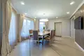Дом 690 м² Тарасово, Беларусь