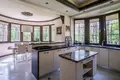 House 11 rooms 720 m² in Jurmala, Latvia