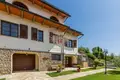 Commercial property 300 m² in Pisa, Italy