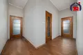 Ferienhaus 551 m² Barauljany, Belarus