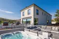 4 bedroom house 430 m² Grad Porec, Croatia