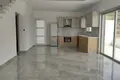 Mieszkanie 3 pokoi 144 m² Chloraka, Cypr