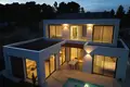 Villa de tres dormitorios 227 m² Alfaz del Pi, Španjolska