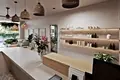 Residential complex Premium apartments in a residence with a swimming pool and around-the-clock security, Berawa, Bali, Indonesia