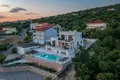 Villa de tres dormitorios 245 m² Grad Novi Vinodolski, Croacia