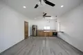 2 bedroom condo 102 m² West End, Honduras