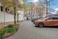 Commercial property 2 rooms 69 m² in Warsaw, Poland