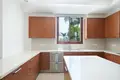 Дом 5 спален  Строволос, Кипр