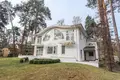 Casa 4 habitaciones 440 m² Jurmala, Letonia