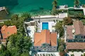 Villa 13 zimmer 819 m² Dobrota, Montenegro