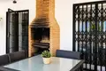 5 bedroom house 328 m² Dos Hermanas, Spain