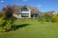 Casa 221 m² Maneikiai, Lituania