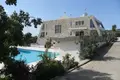 4-Schlafzimmer-Villa 800 m² Koinoteta Parekklesias, Zypern