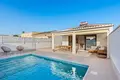 Villa de tres dormitorios 104 m² Torrevieja, Španjolska