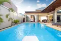 Villa mit 2 Schlafzimmern 120 m² Rawai, Thailand